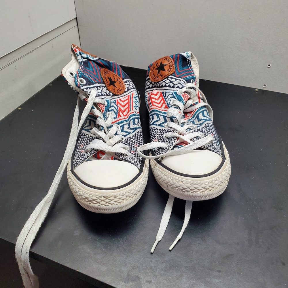 Multi-color size 7 Chuck Taylor hi